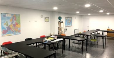 Centros de Tutoría en Orihuela Costa 2 Centro De Estudios Montessori en Orihuela Costa