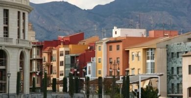 Enrique SimóN Academy en Orihuela Costa